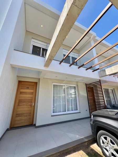 Casa com 3 dormitórios em condomínio com infraestrutura de resort!