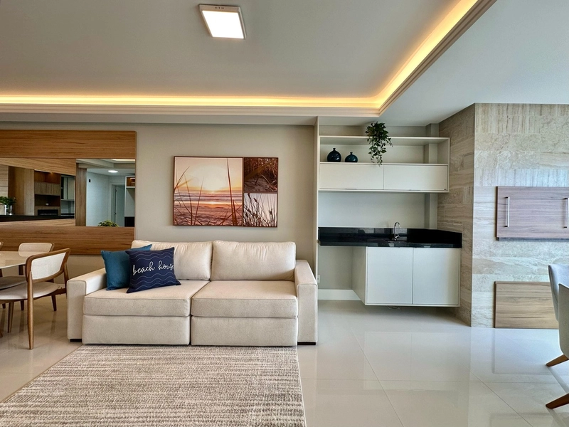 APARTAMENTO À VENDA: DE FRENTE PARA O MAR: 2ª foto da galeria de imagens do imóvel