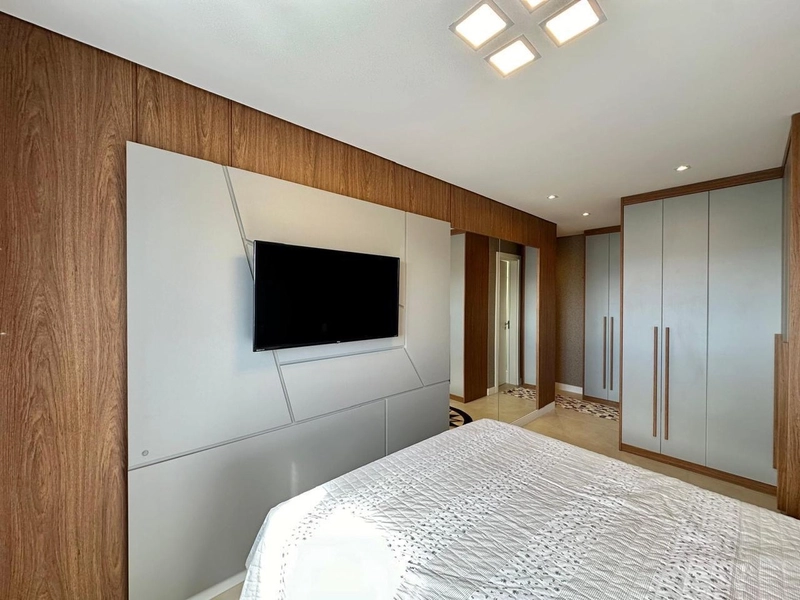 APARTAMENTO DE 03 SUÍTES MOBILIADO E DECORADO COM INFRAESTRUTURA: 2ª foto da galeria de imagens do imóvel