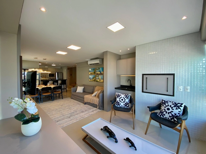 PRÉDIO COM INFRAESTRUTURA DE RESORT, FRENTE PRAÇA: 16ª foto da galeria de imagens do imóvel