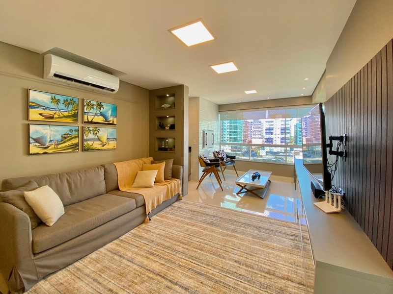 PRÉDIO COM INFRAESTRUTURA DE RESORT, FRENTE PRAÇA