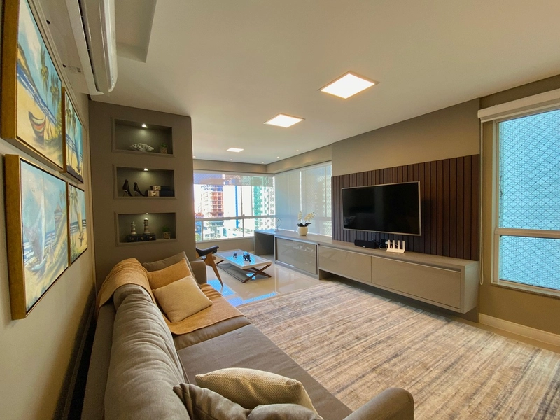 PRÉDIO COM INFRAESTRUTURA DE RESORT, FRENTE PRAÇA: 3ª foto da galeria de imagens do imóvel