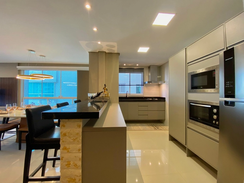 PRÉDIO COM INFRAESTRUTURA DE RESORT, FRENTE PRAÇA: 11ª foto da galeria de imagens do imóvel