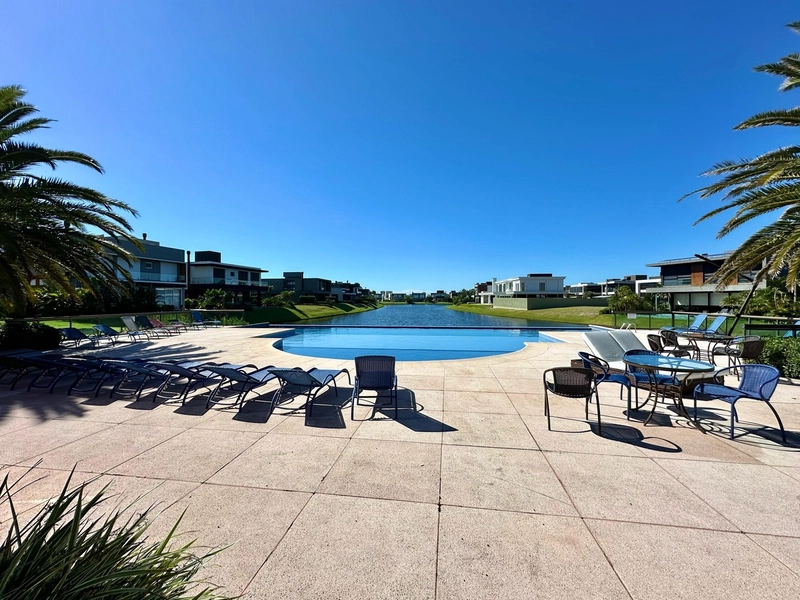 Linda casa no Condomínio Celebration, à poucos metros do mar!: 3ª foto da galeria de imagens do imóvel