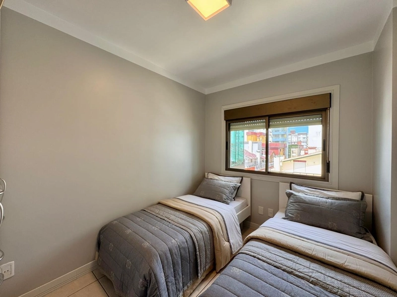 APARTAMENTO À VENDA  COM VISTA ETERNA PARA MAR E PRAÇA - RARIDADE: 18ª foto da galeria de imagens do imóvel