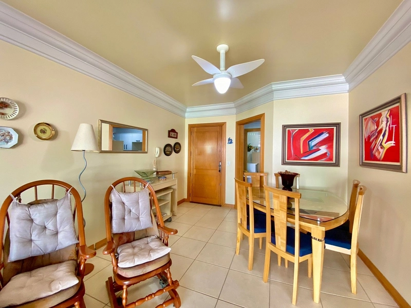 APARTAMENTO COM VISTA LIBERADA PARA O MAR E PRAÇA DO FAROL!!!: 3ª foto da galeria de imagens do imóvel