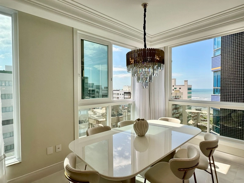 APARTAMENTO FINAMENTE MOBILIADO E DECORADO: 4ª foto da galeria de imagens do imóvel