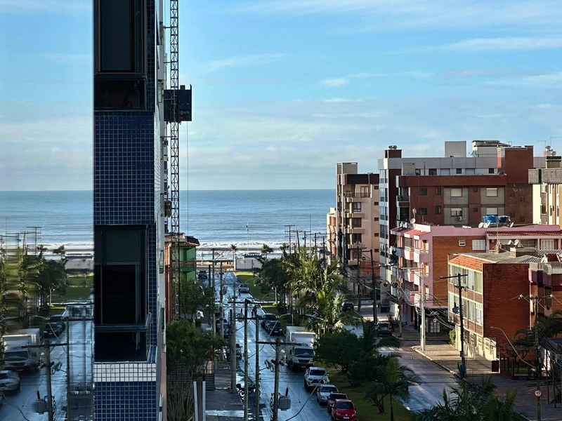 SACADÃO DE FRENTE PARA AVENIDA E VISTA PARA O MAR: 1ª foto da galeria de imagens do imóvel