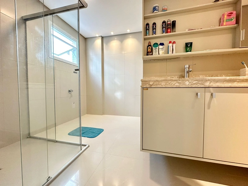 APARTAMENTO COM VISTA INCRÍVEL PARA O MAR: 28ª foto da galeria de imagens do imóvel