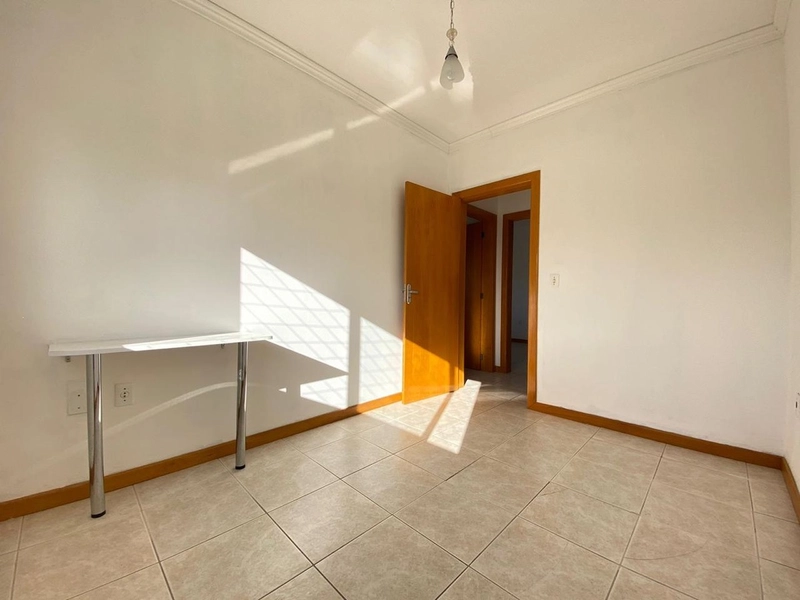 APARTAMENTO COM VISTA PARA SERRA! PRÓXIMO A PRAÇA LUÍS BASSANI!: 14ª foto da galeria de imagens do imóvel