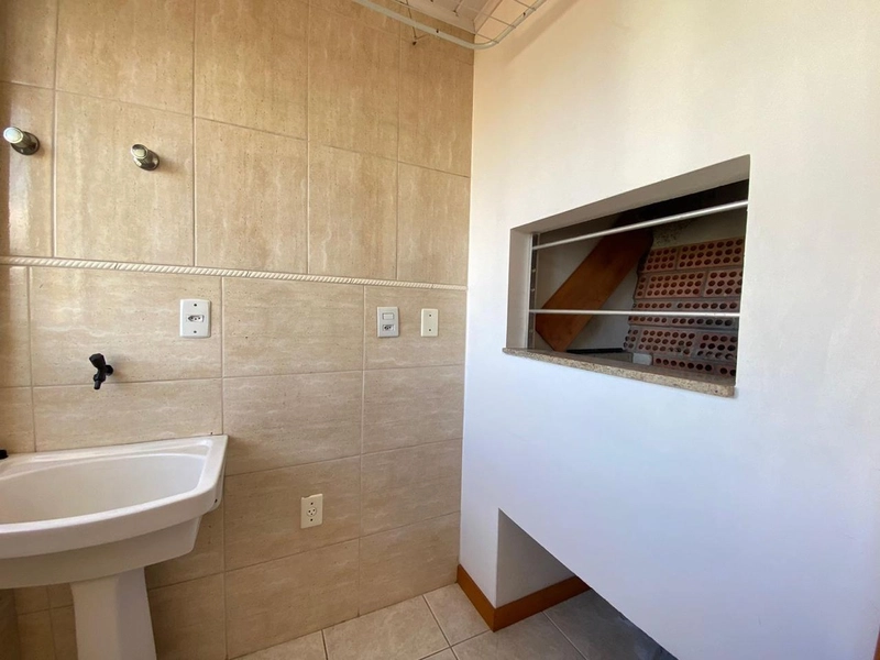 APARTAMENTO COM VISTA PARA SERRA! PRÓXIMO A PRAÇA LUÍS BASSANI!: 9ª foto da galeria de imagens do imóvel