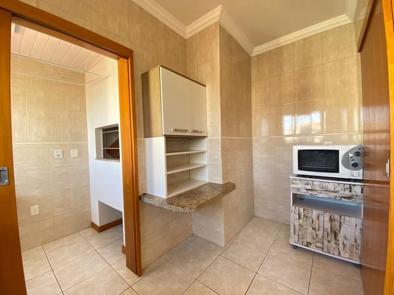 APARTAMENTO COM VISTA PARA SERRA! PRÓXIMO A PRAÇA LUÍS BASSANI!: 7ª foto da galeria de imagens do imóvel