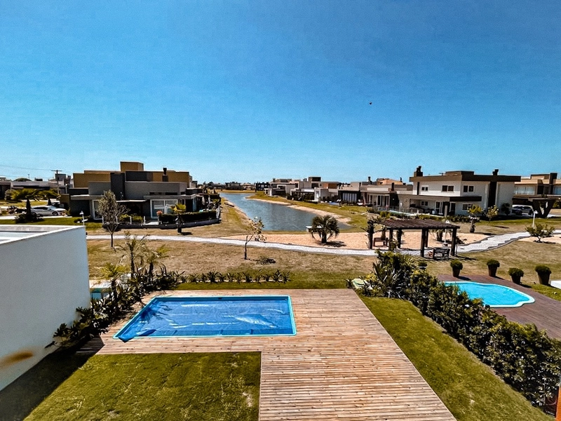 Sobrado alto padrão com 4 Suítes – Mobiliado e Decorado em Xangri-lá: 17ª foto da galeria de imagens do imóvel
