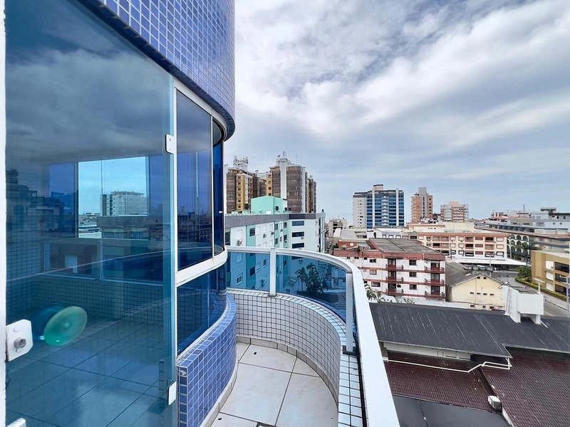 APARTAMENTO DE DOIS DOMITÓRIOS NO CENTRO: 1ª foto da galeria de imagens do imóvel