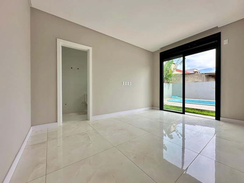 CASA EM CAPÃO DA CANOA À VENDA PRÓXIMO AO MAR: 11ª foto da galeria de imagens do imóvel