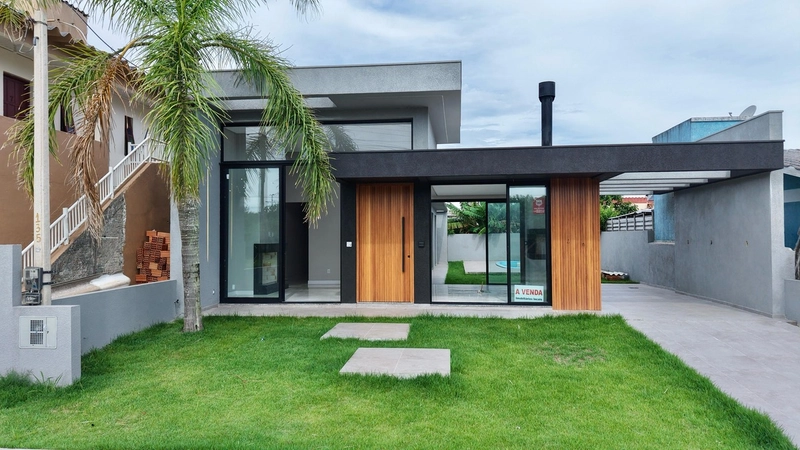 CASA EM CAPÃO DA CANOA À VENDA PRÓXIMO AO MAR: 1ª foto da galeria de imagens do imóvel