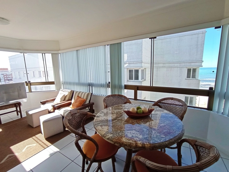 A UMA QUADRA DO MAR NO CENTRO DE CAPÃO: 11ª foto da galeria de imagens do imóvel