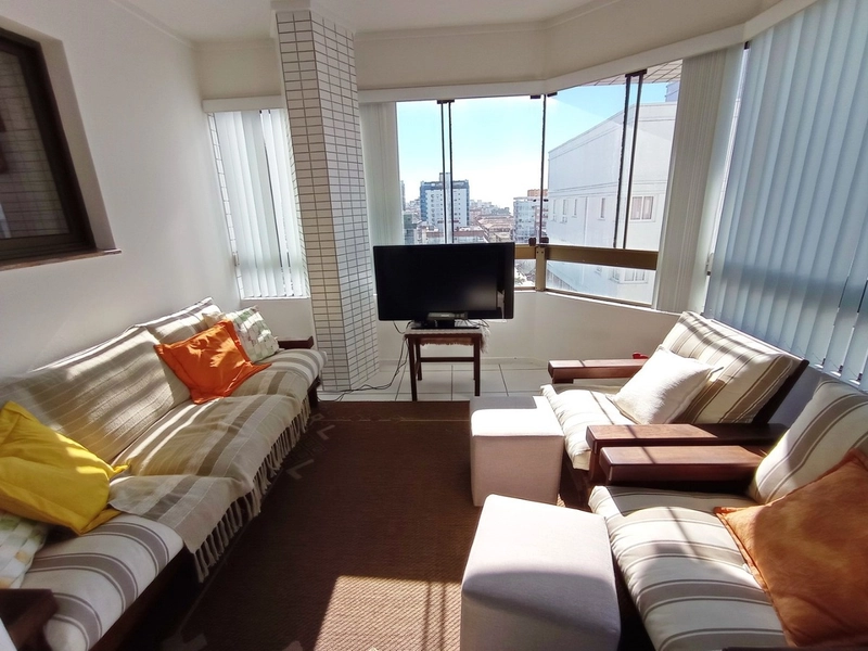 A UMA QUADRA DO MAR NO CENTRO DE CAPÃO: 6ª foto da galeria de imagens do imóvel