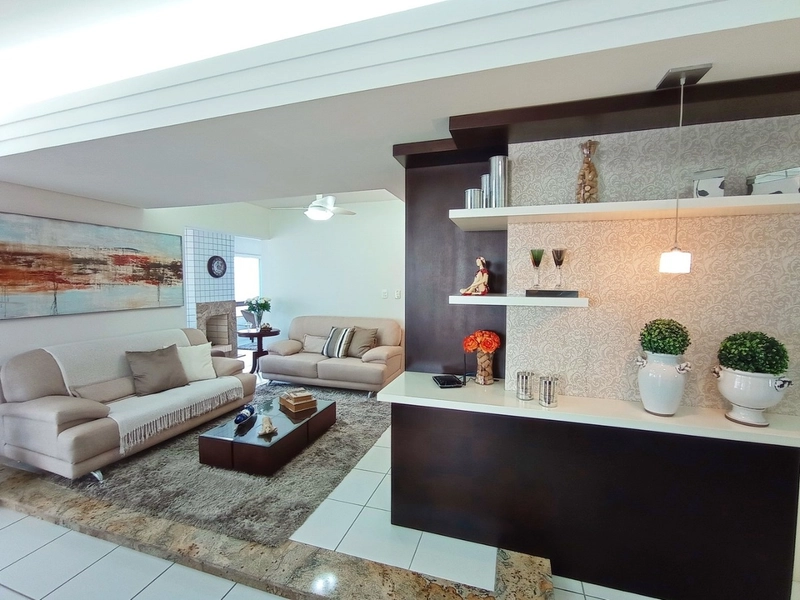 A UMA QUADRA DO MAR NO CENTRO DE CAPÃO: 2ª foto da galeria de imagens do imóvel