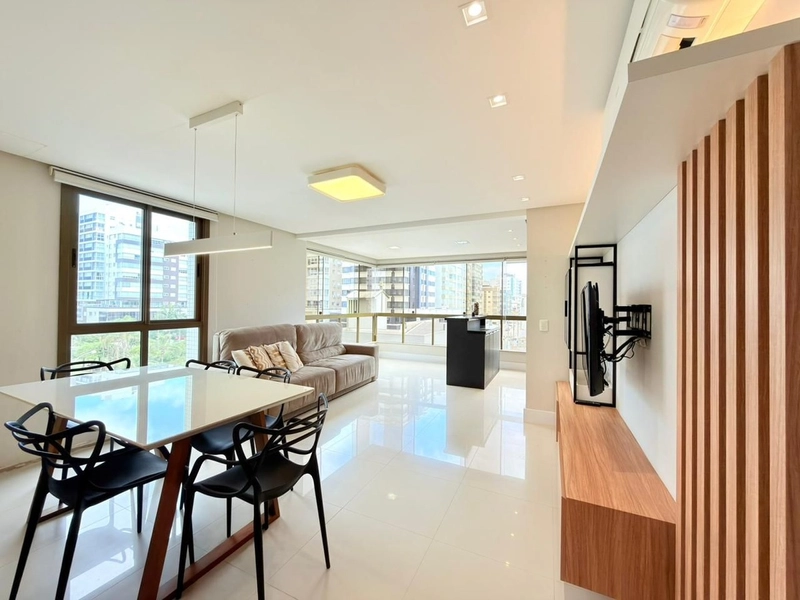 APARTAMENTO À VENDA FRENTE PRAÇA !!!: 10ª foto da galeria de imagens do imóvel