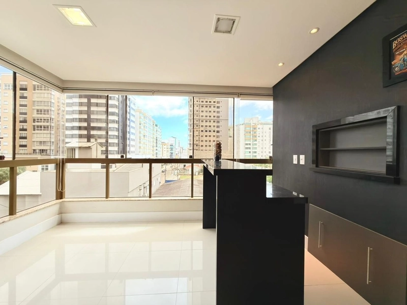 APARTAMENTO À VENDA FRENTE PRAÇA !!!: 8ª foto da galeria de imagens do imóvel