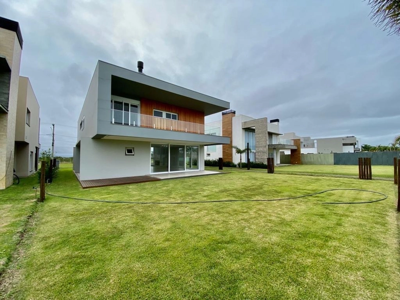 Casa à Beira da Lagoa no Condomínio Capão Ilhas – Sofisticação e Exclu: 10ª foto da galeria de imagens do imóvel