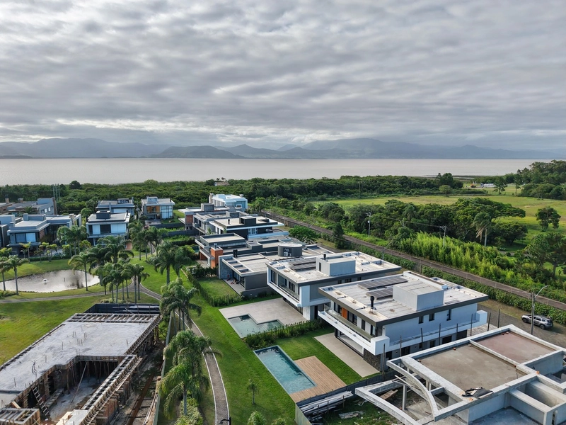 MAGNIFICA CASA EM CONDOMINIO FECHADO EM CAPÃO DA CANOA: 27ª foto da galeria de imagens do imóvel