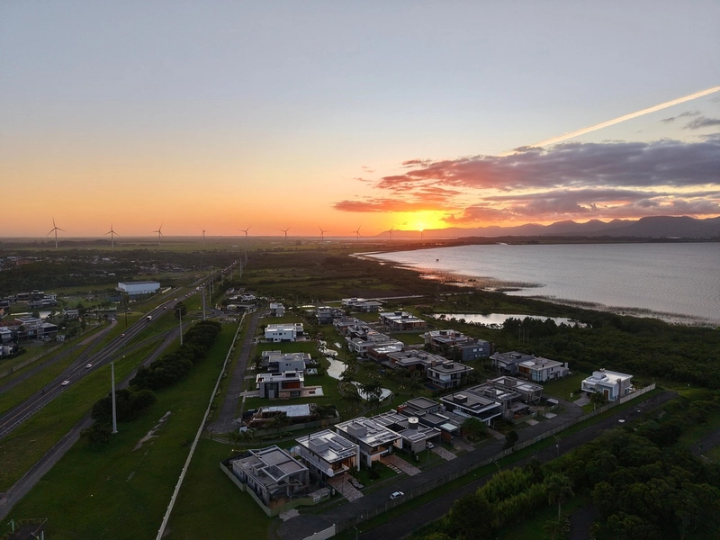 MAGNIFICA CASA EM CONDOMINIO FECHADO EM CAPÃO DA CANOA: 28ª foto da galeria de imagens do imóvel