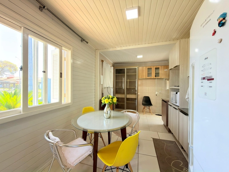 CASA À VENDA, LADO MAR   BAIRRO ARAÇÁ !!  TERRENO INTEIRO 15x30m2: 5ª foto da galeria de imagens do imóvel