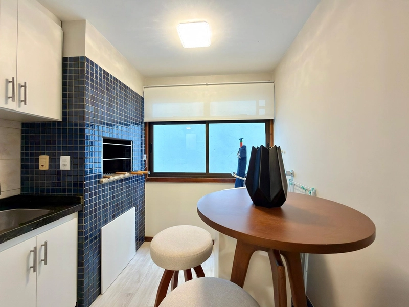 APARTAMENTO À VENDA! PÉ NA AREIA, BEM LOCALIZADO À BEIRA MAR: 3ª foto da galeria de imagens do imóvel