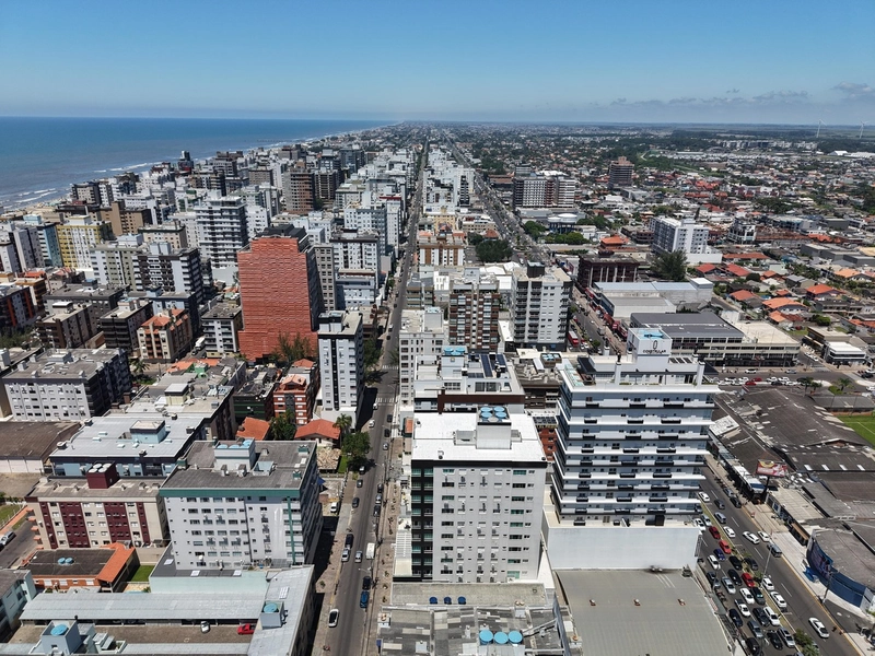 Em uma das melhores localizações de Capão da Canoa | Junto à praça: 24ª foto da galeria de imagens do imóvel