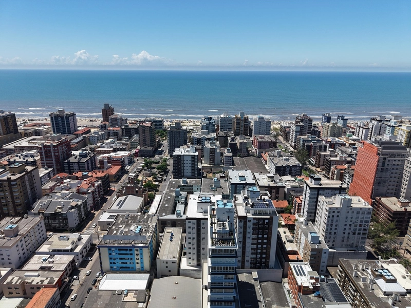 Em uma das melhores localizações de Capão da Canoa | Junto à praça: 22ª foto da galeria de imagens do imóvel
