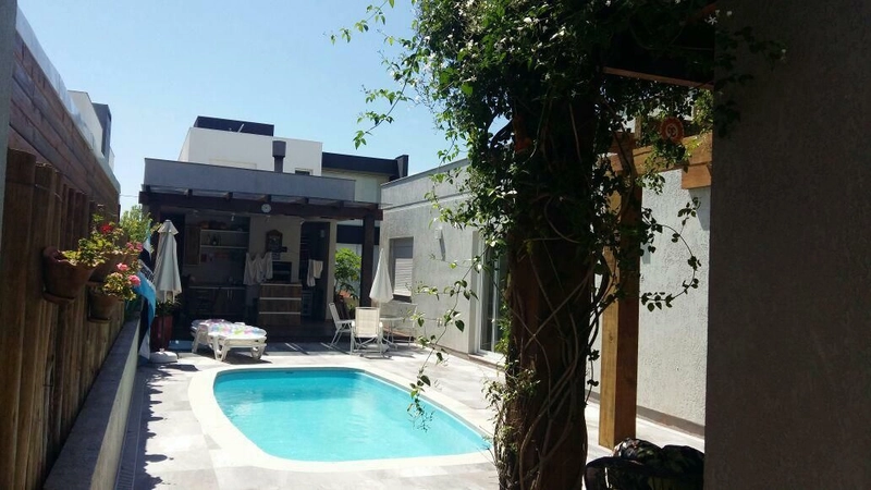 CASA COM PISCINA EM CONDOMINIO FECHADO À BEIRA MAR - classe AAA: 3ª foto da galeria de imagens do imóvel