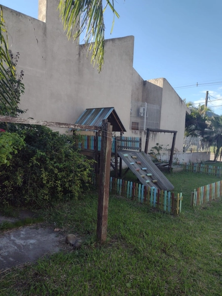 CASA 2 PISOS EM OSORIO - ampla no centro: 3ª foto da galeria de imagens do imóvel