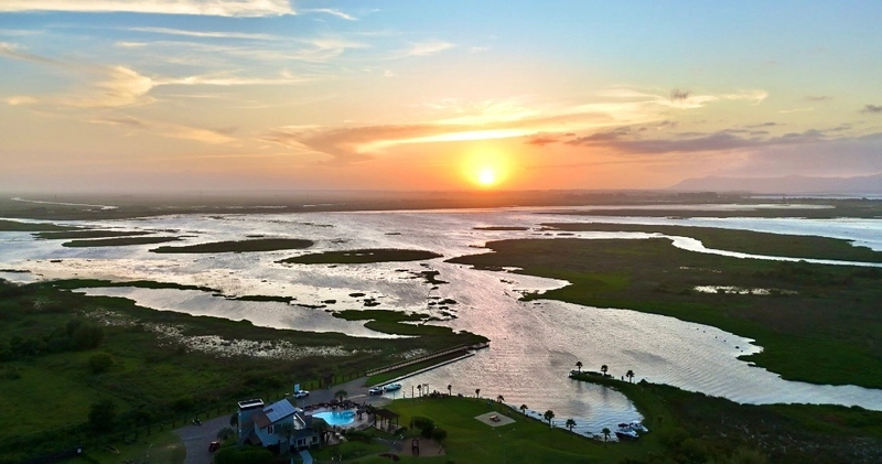 MANSÃO MOBILIADA E DECORADA condominio lagoa do Passo com 378 m²: 6ª foto da galeria de imagens do imóvel