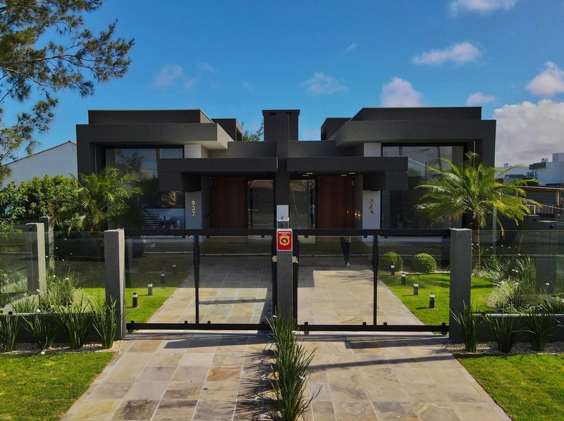 CASA NOVA - PARCELA 36 X com 2 dormitórios (1 suíte) em Noiva do Mar: 1ª foto da galeria de imagens do imóvel