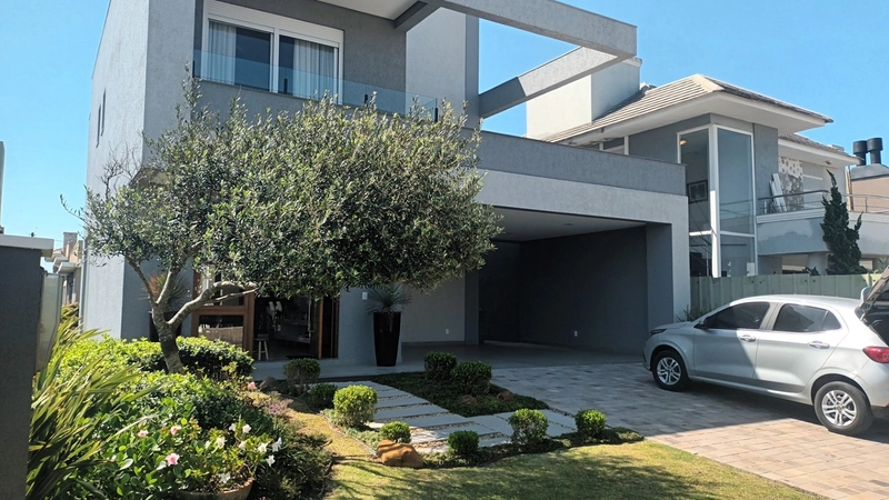 SOBRADO em condominio a beira mar: 1ª foto da galeria de imagens do imóvel