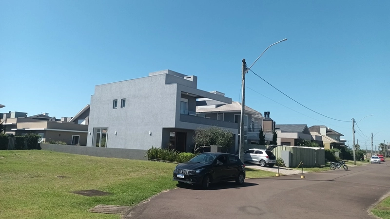 SOBRADO em condominio a beira mar: 3ª foto da galeria de imagens do imóvel