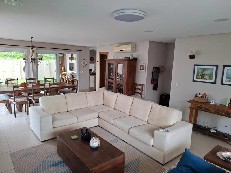 sobrado mobiliado, condo beira mar: 2ª foto da galeria de imagens do imóvel