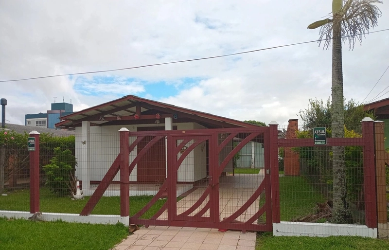 CASA SUPER CONSERVADA- mobiliada,: 1ª foto da galeria de imagens do imóvel