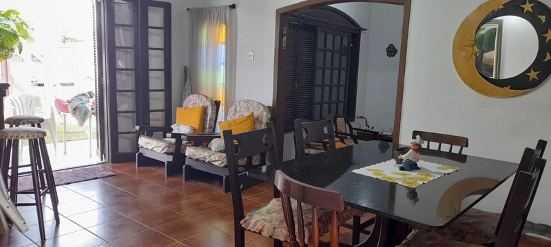 CASA DE ESQUINA 3 dormitórios, proximo do mar: 13ª foto da galeria de imagens do imóvel