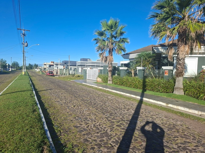 TERRENO NA AV. CANANEIA, PROX. AO CENTRO: 2ª foto da galeria de imagens do imóvel