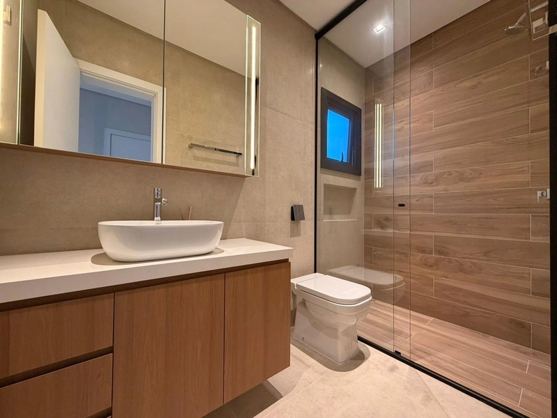 CASA 2 PISOS - com 5 suites,sendo uma terrea,: 24ª foto da galeria de imagens do imóvel