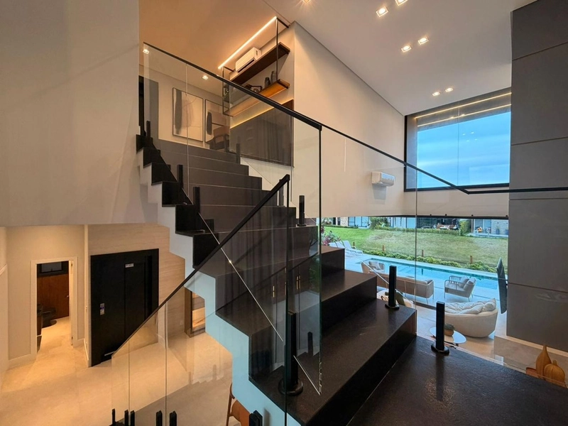 CASA 2 PISOS - com 5 suites,sendo uma terrea,: 11ª foto da galeria de imagens do imóvel