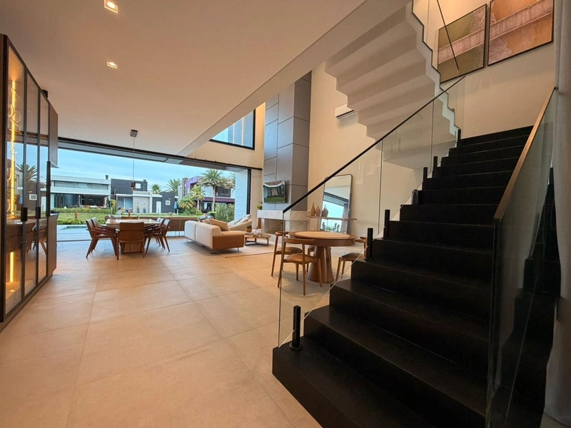 CASA 2 PISOS - com 5 suites,sendo uma terrea,: 6ª foto da galeria de imagens do imóvel