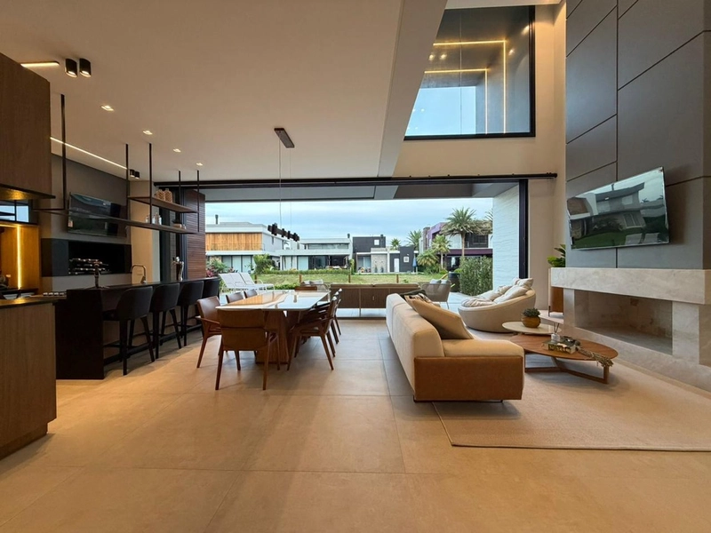 CASA 2 PISOS - com 5 suites,sendo uma terrea,: 12ª foto da galeria de imagens do imóvel