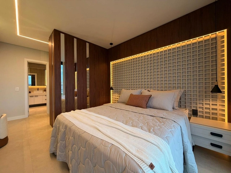 CASA 2 PISOS - com 5 suites,sendo uma terrea,: 31ª foto da galeria de imagens do imóvel