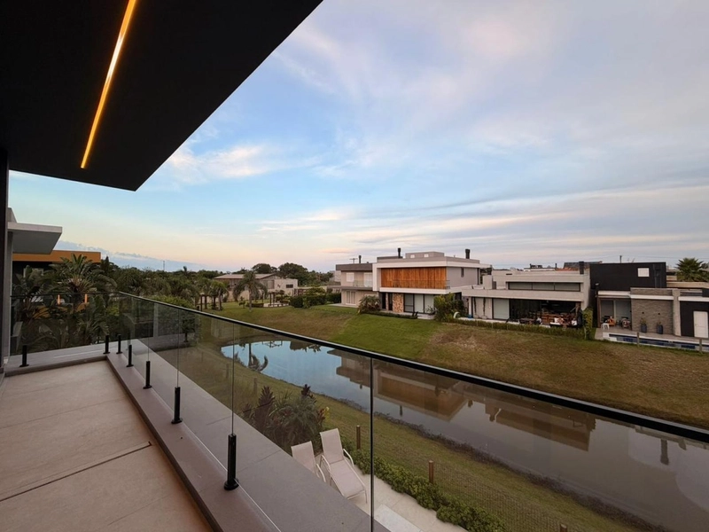 CASA 2 PISOS - com 5 suites,sendo uma terrea,: 39ª foto da galeria de imagens do imóvel