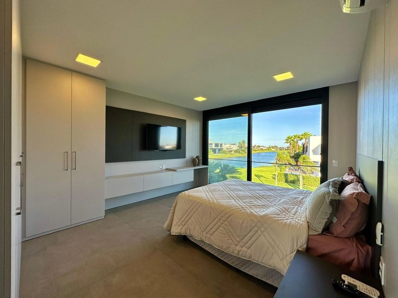 CASA EXCEPCIOAL NO ENSEADA- 5 suites: 34ª foto da galeria de imagens do imóvel