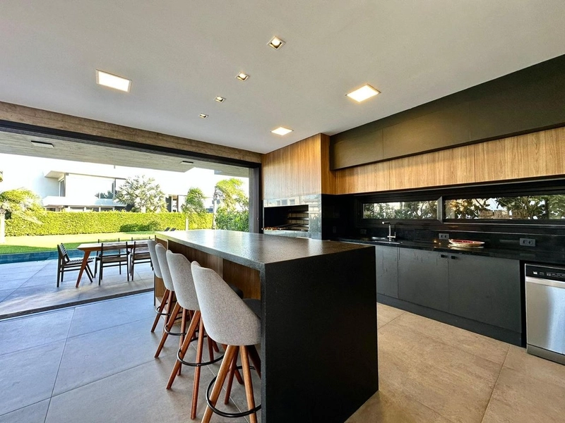 CASA EXCEPCIOAL NO ENSEADA- 5 suites: 9ª foto da galeria de imagens do imóvel